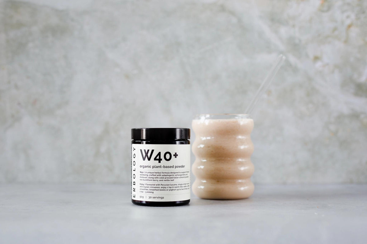 Latte éclat et sérénité à l'Erbology W40+, coco crémeuse et murmure rose-vanille - Farmatuur